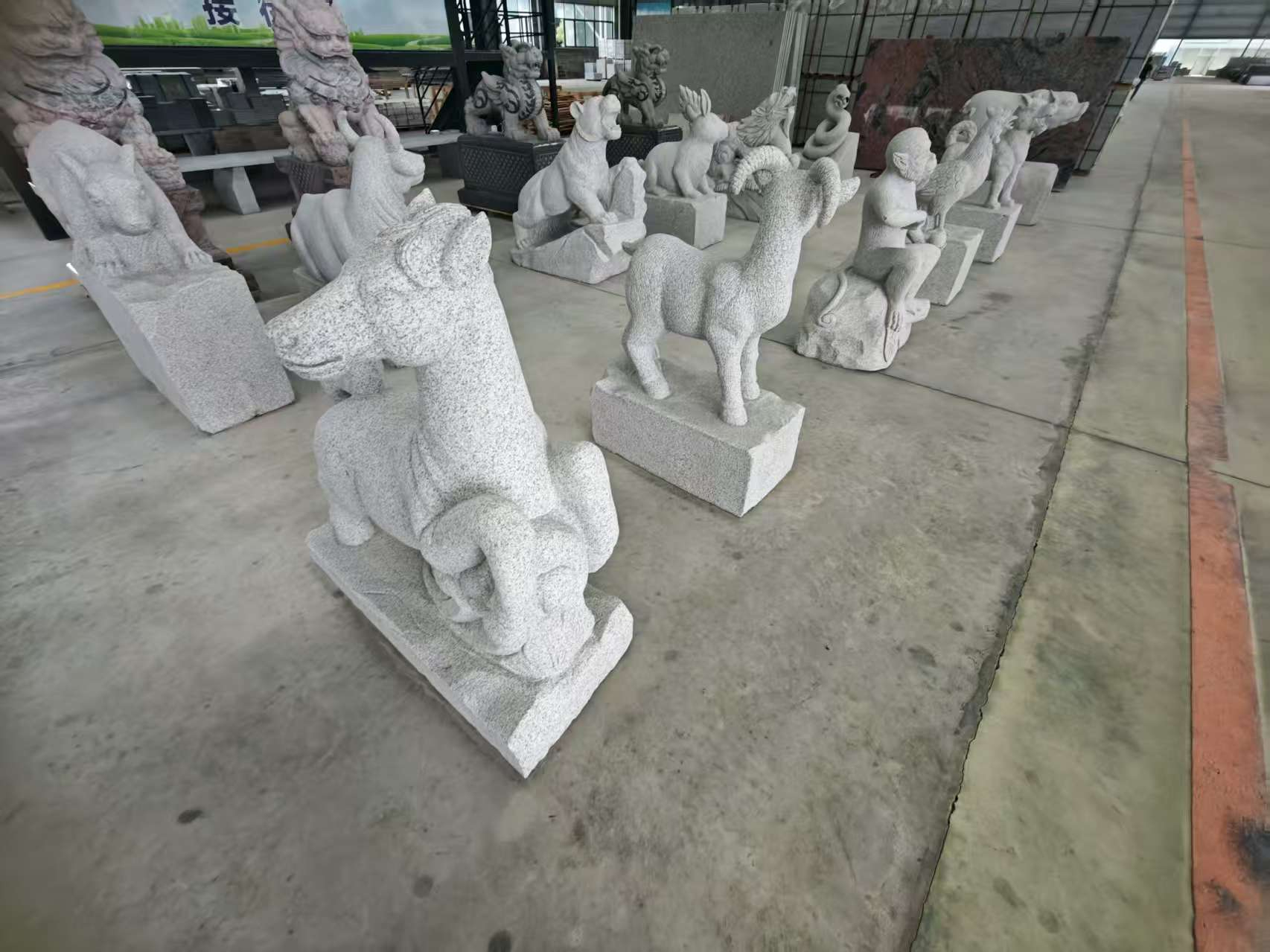 葫芦岛芝麻白雕刻 十二生肖 异形雕刻