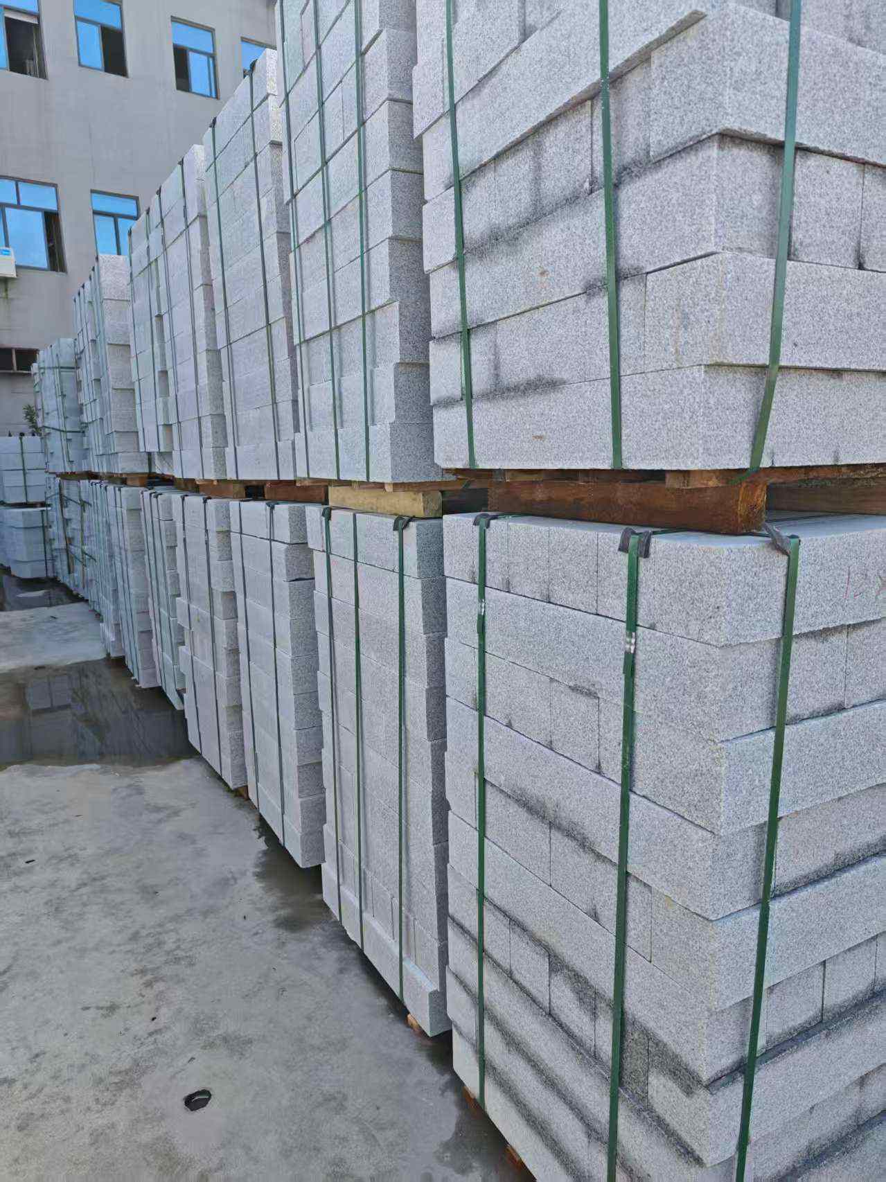 葫芦岛芝麻白路牙石，路侧石