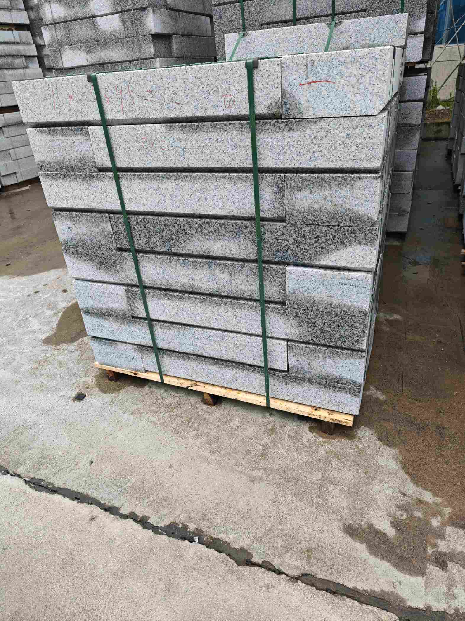 葫芦岛芙蓉白路牙石，马路牙子